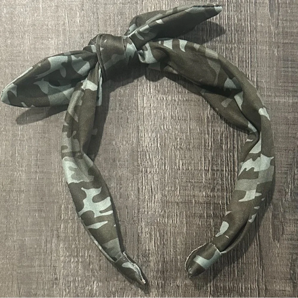 💞 New Green Camo Headband